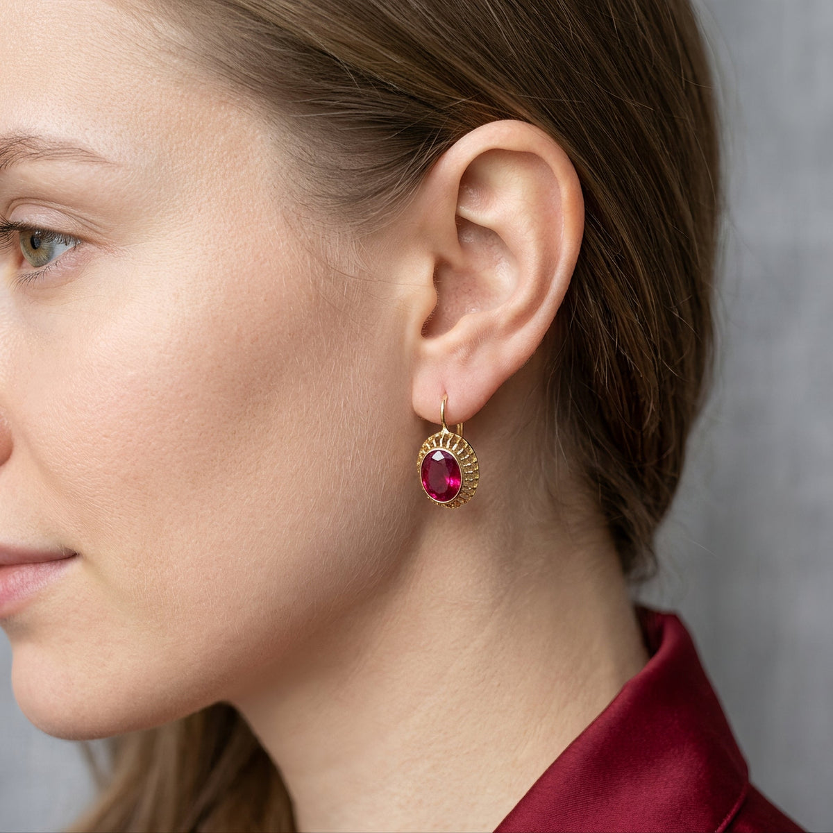 Roxane – Ohrringe vintage aus rotem Kristall in Roségold