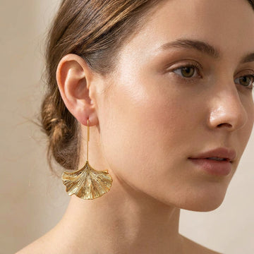 Bliss – Ohrringe aus vintage goldenen Blütenblättern