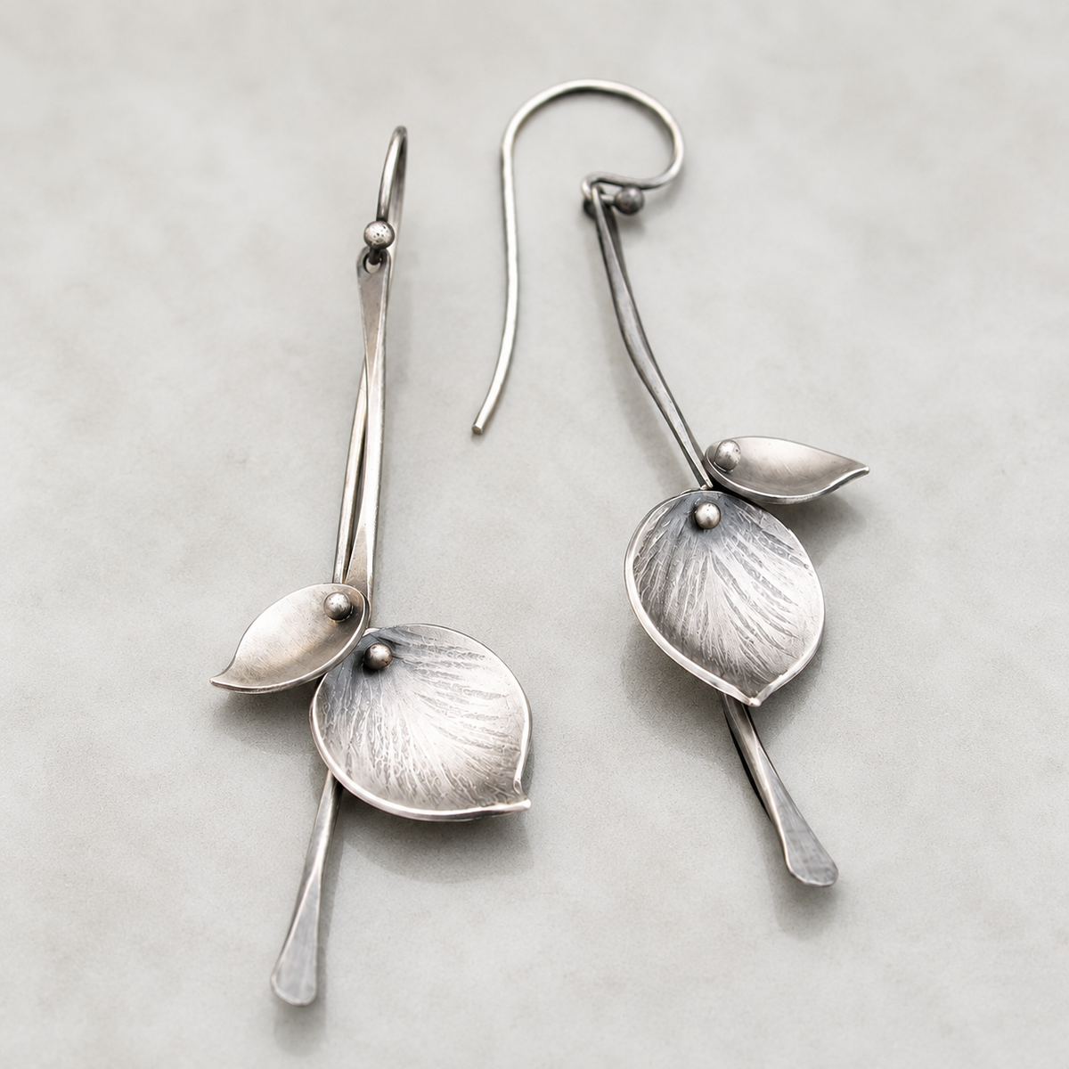 Alira – Ohrringe aus vintage Blatt in Silber
