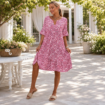 Lilian - Anmutiges Kleid mit Blumenmustern und fließendem Design