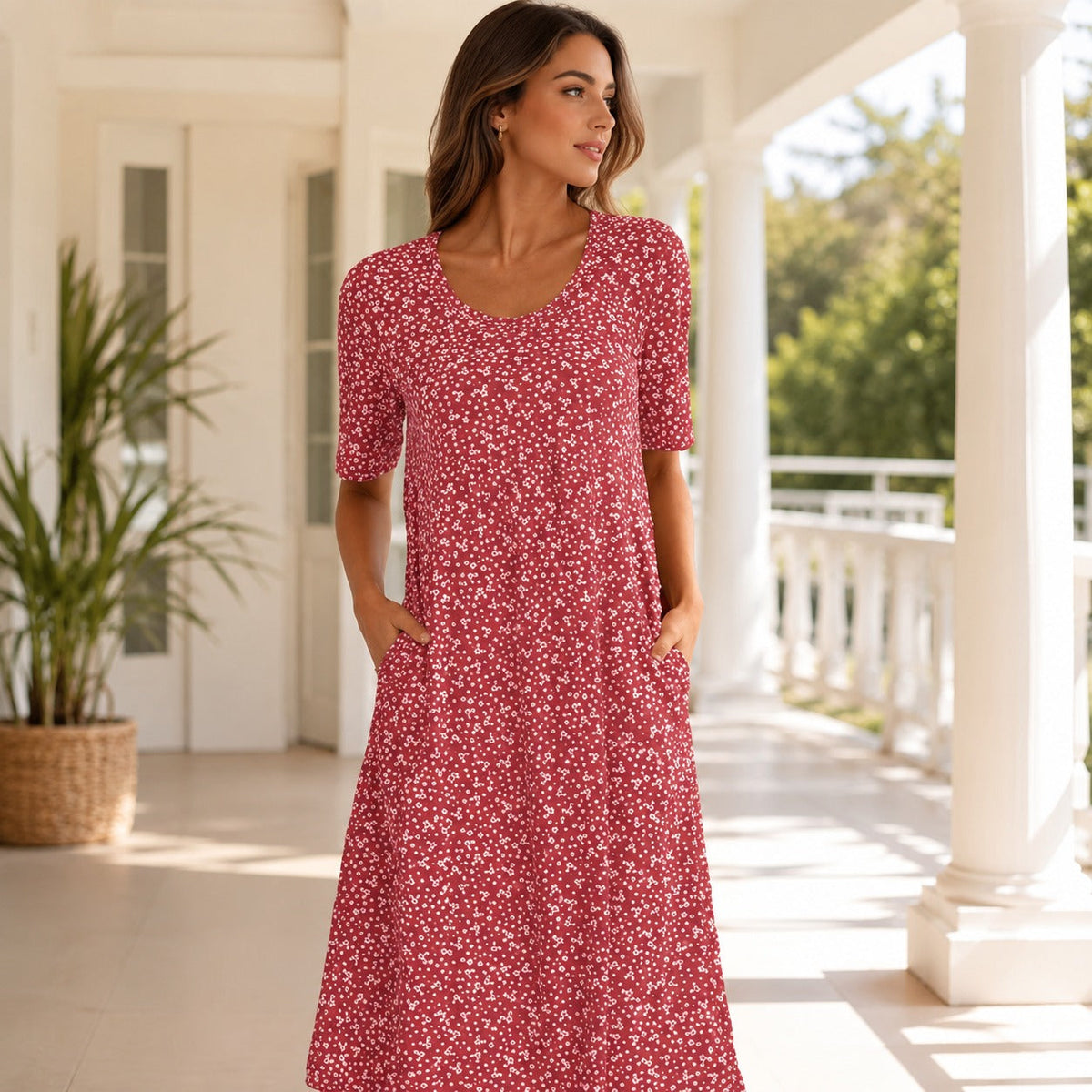 Yasmin - Kurzes Kleid mit Blumenmotiv und Ärmeln