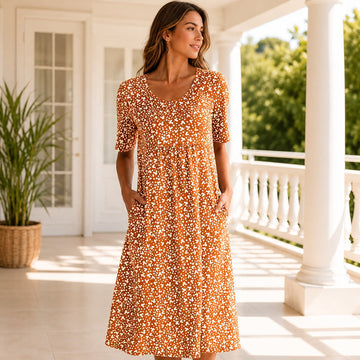 Yasmin - Kurzes Kleid mit Blumenmotiv und Ärmeln