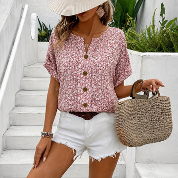 Lina - Sommeroberteil mit Blumenmotiven und femininem Charme