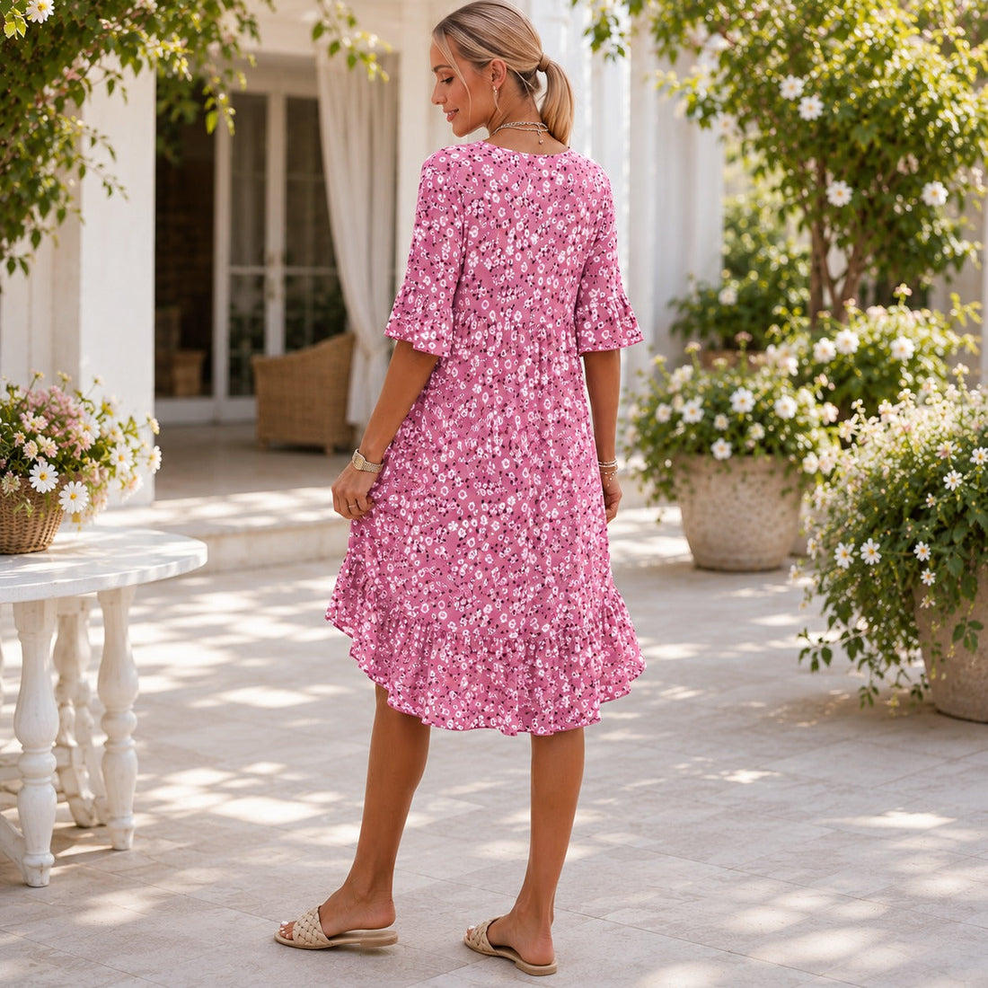 Lilian - Anmutiges Kleid mit Blumenmustern und fließendem Design