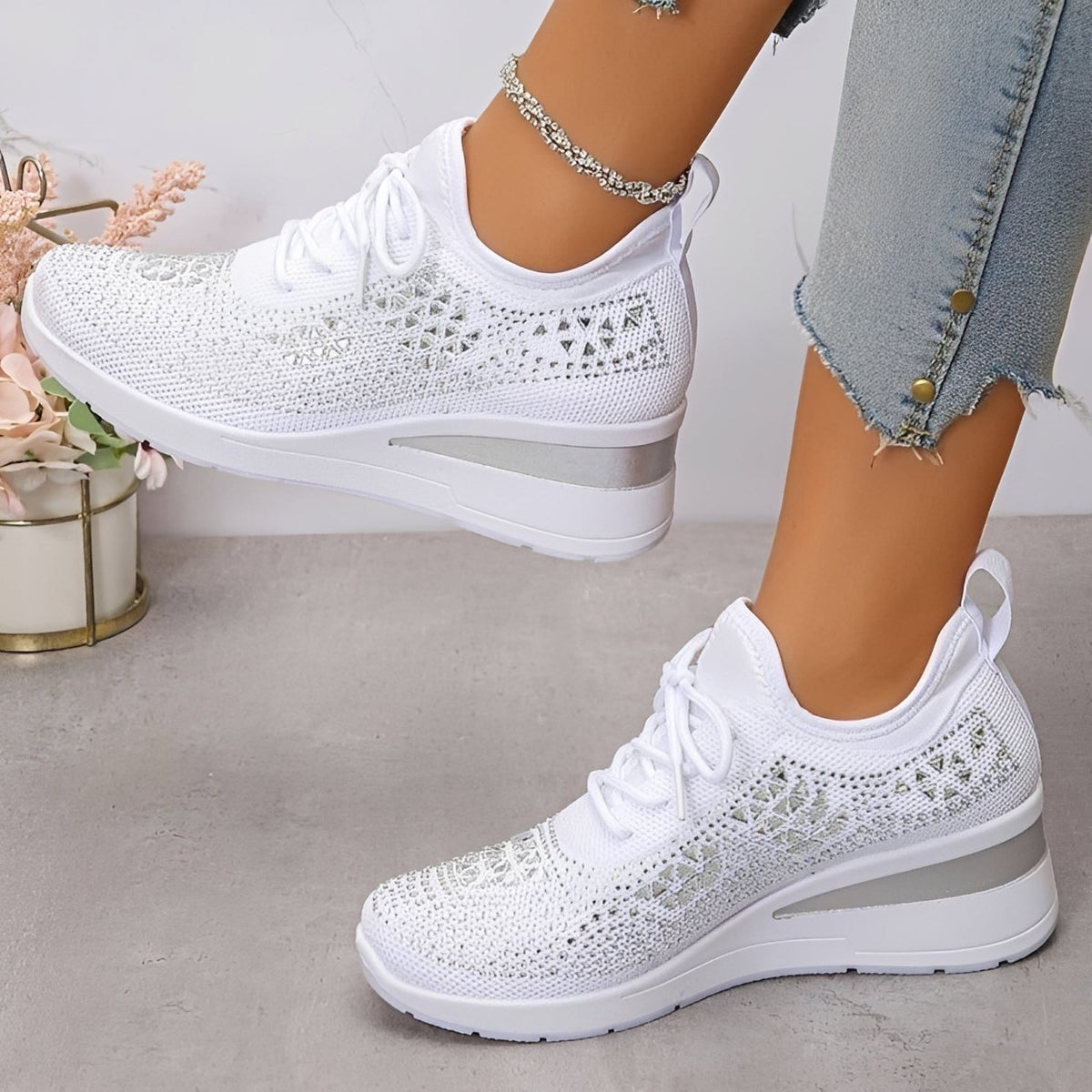 Elodie - Modische und bequeme Sneakers mit glänzenden Details