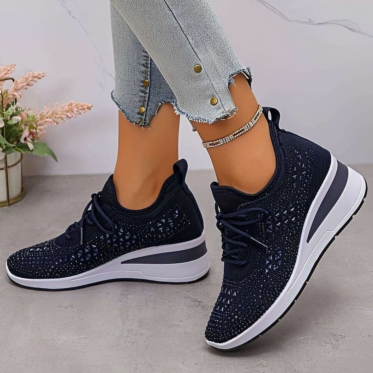 Elodie - Modische und bequeme Sneakers mit glänzenden Details