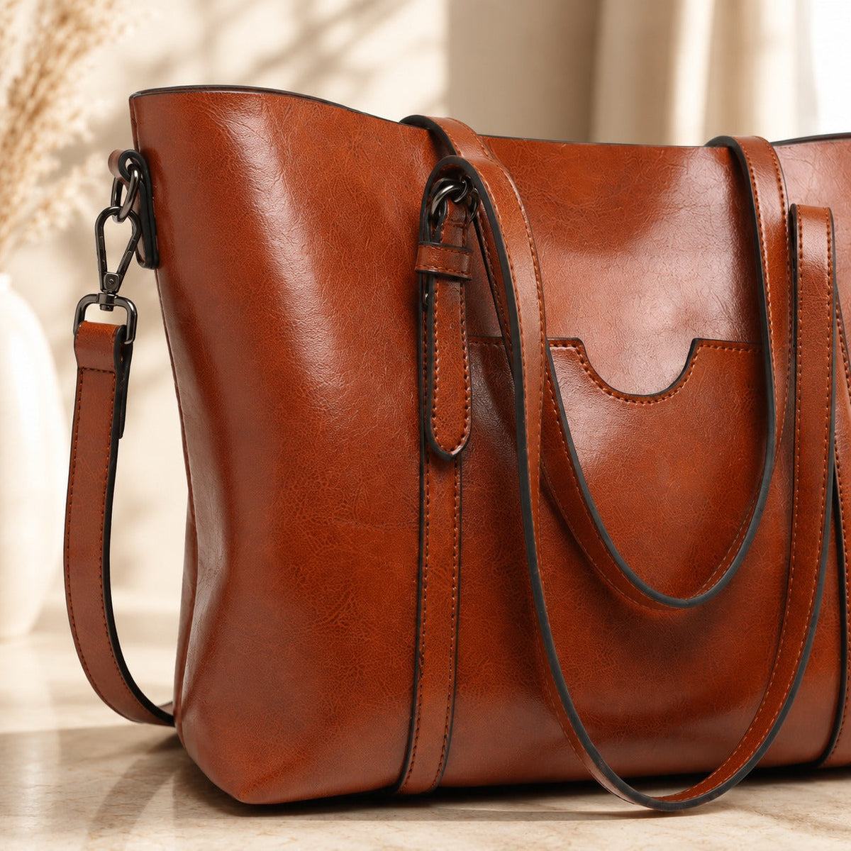 Alina - Geräumige und leichte Tasche