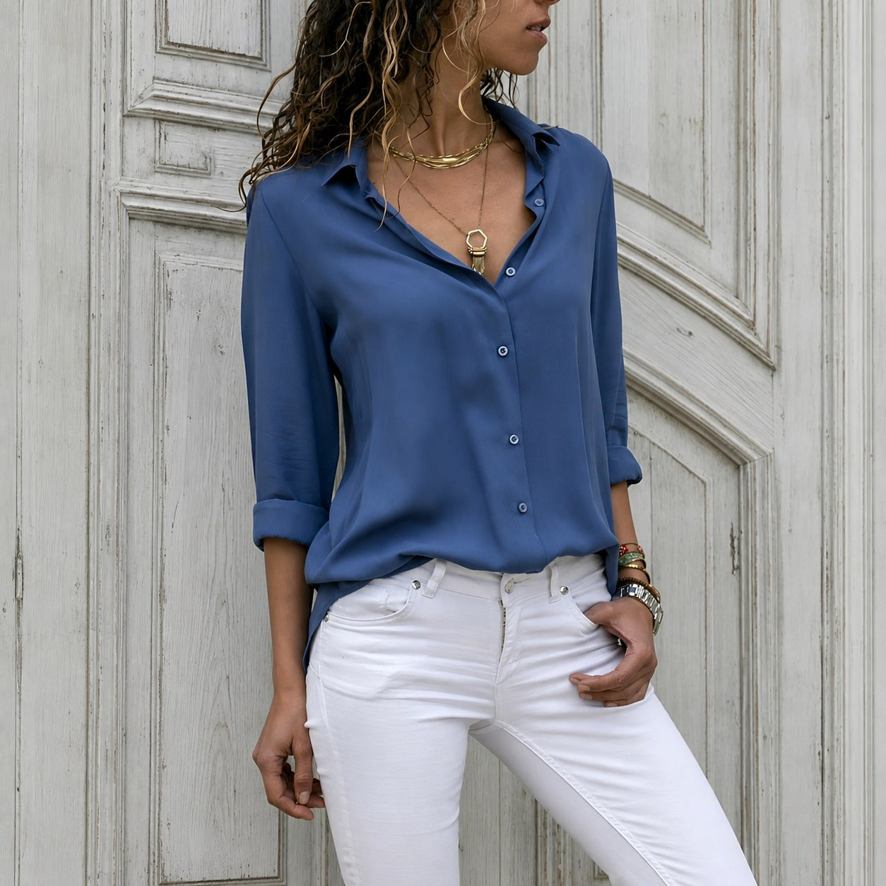 Aiah - Leichte Bluse mit V-Ausschnitt