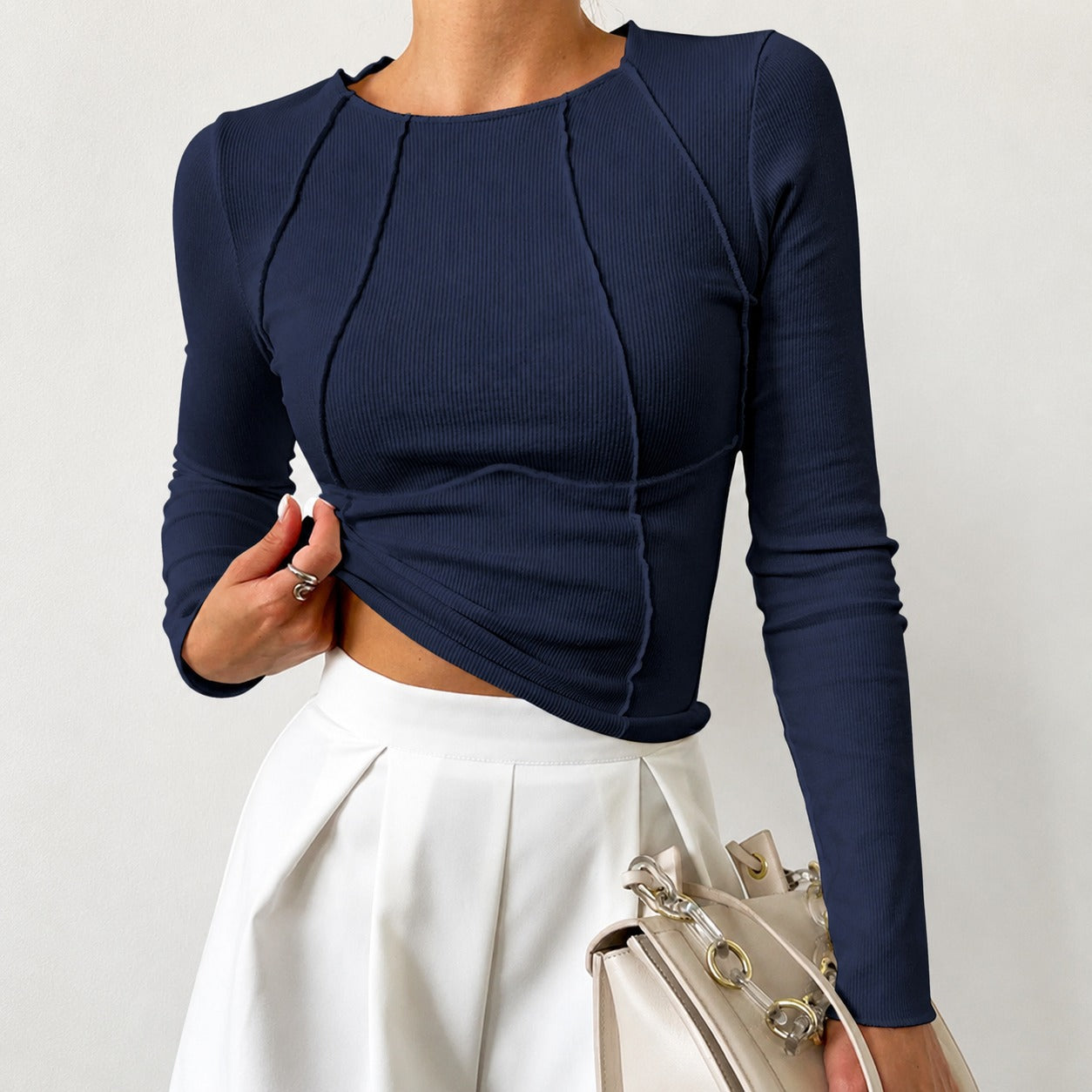 Leonie - Elegantes Langarmshirt mit Paspel-Details