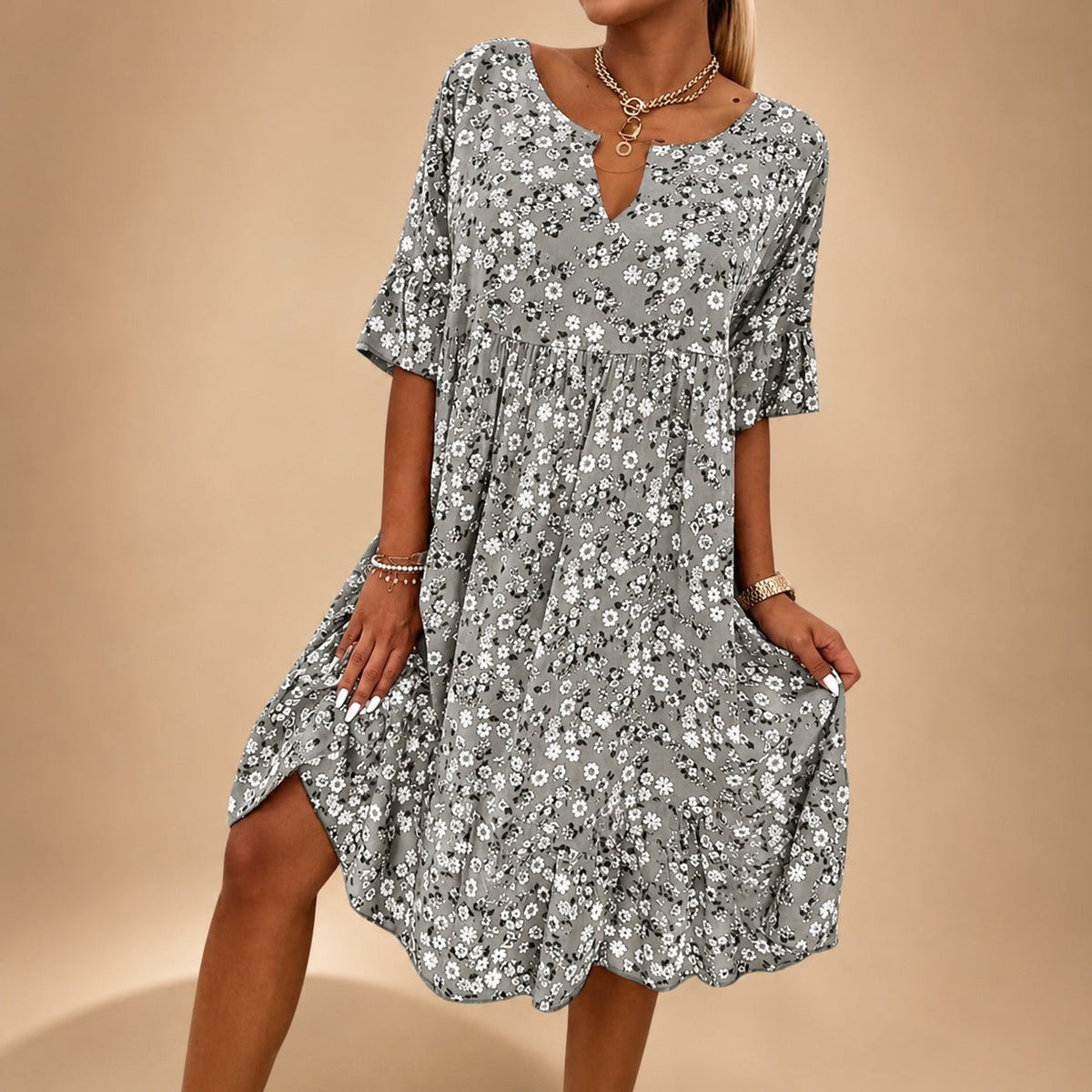 Lilian - Anmutiges Kleid mit Blumenmustern und fließendem Design