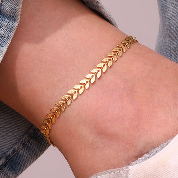 Sisi – Fußkette mit goldenen Blättern