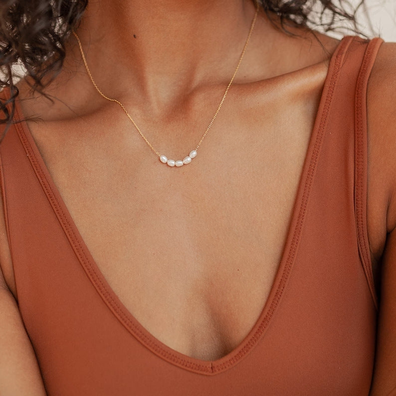 Elle – Elegante Halskette aus Perlen