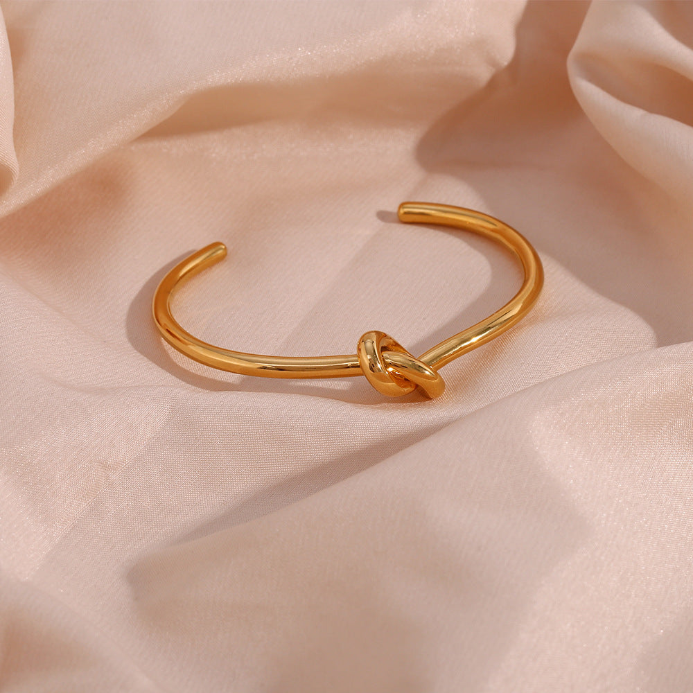 Louisa - Armband aus Goldknoten