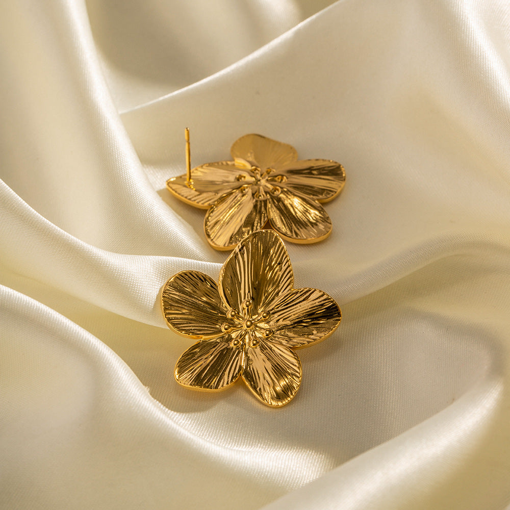 Allysa - Ohrringe aus goldenen Blumen