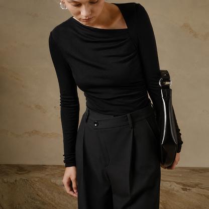 Selina – Gestreiftes Asymmetrisches Langarmshirt