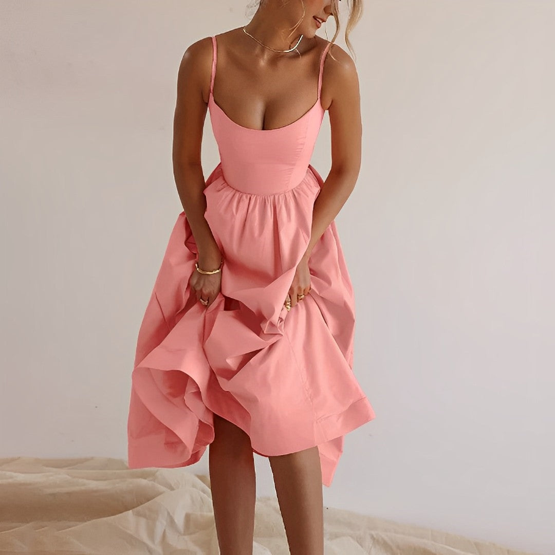 Fabiana - Kleid mit dünnen Trägern und stilvollen Akzenten