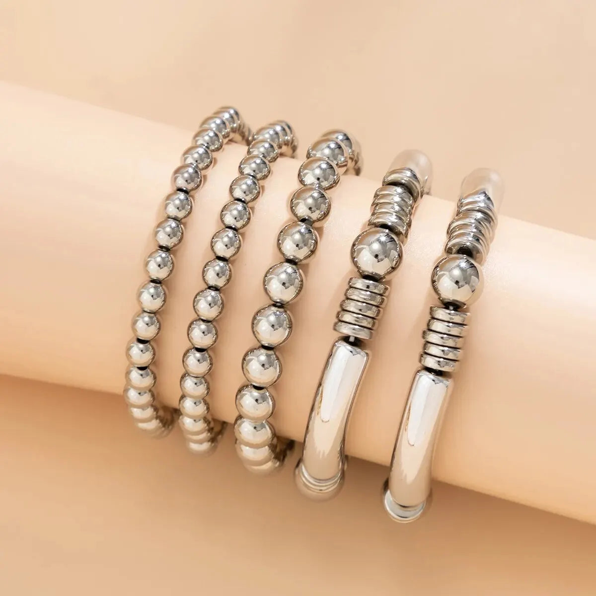 Mira – Set von 5 stapelbaren Perlenarmbändern