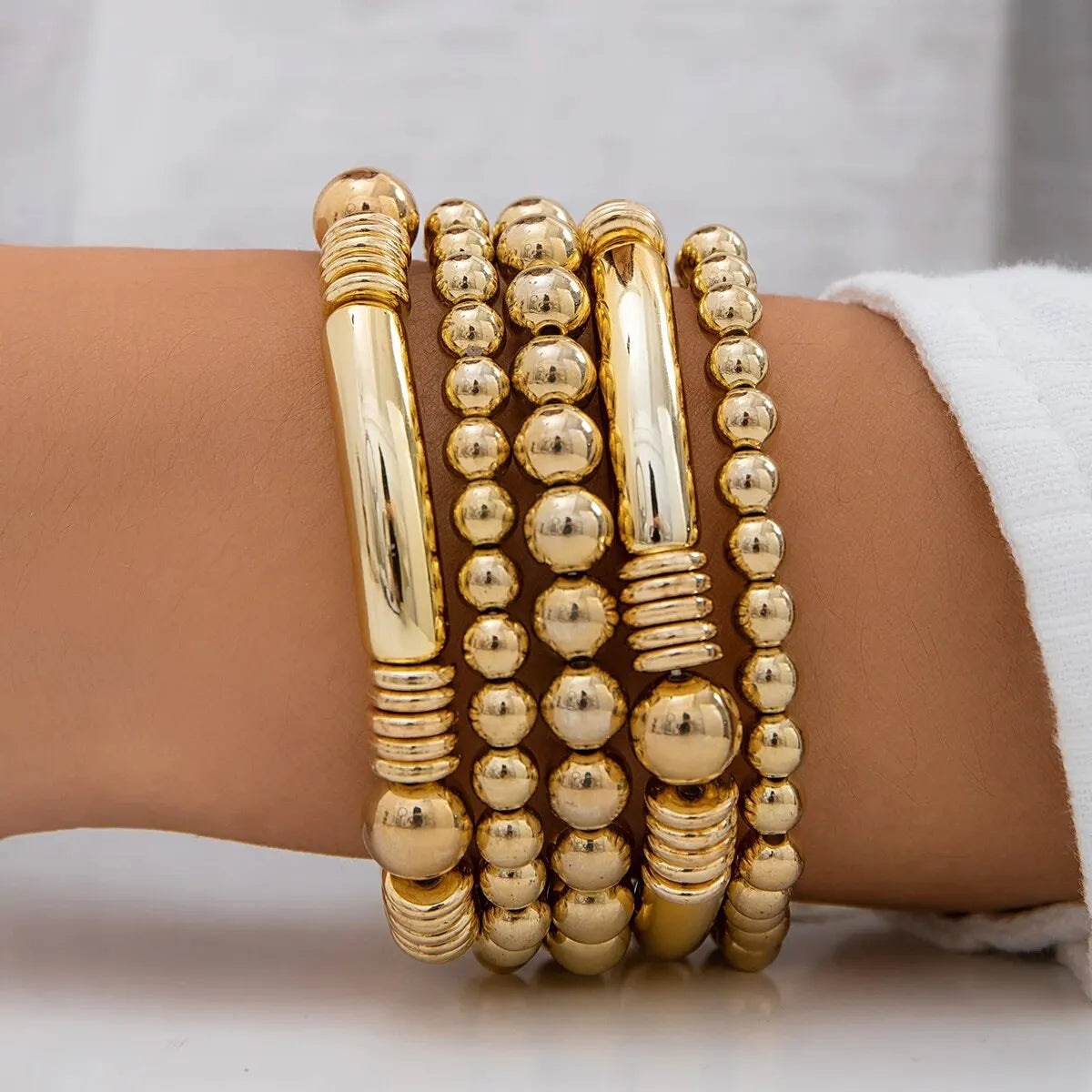 Mira – Set von 5 stapelbaren Perlenarmbändern
