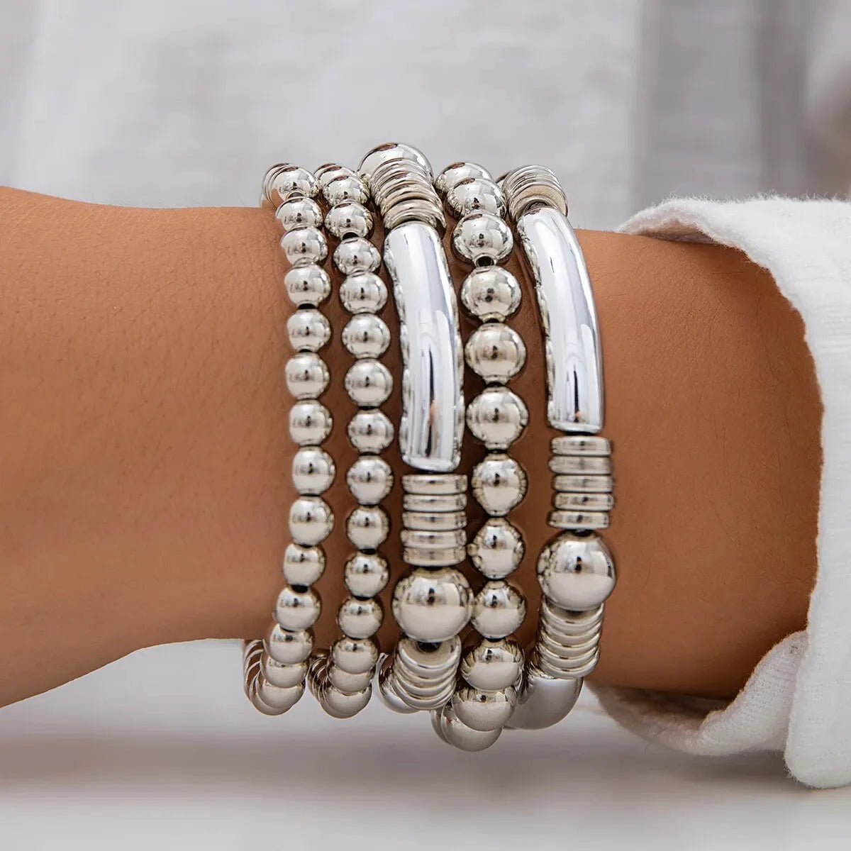 Mira – Set von 5 stapelbaren Perlenarmbändern