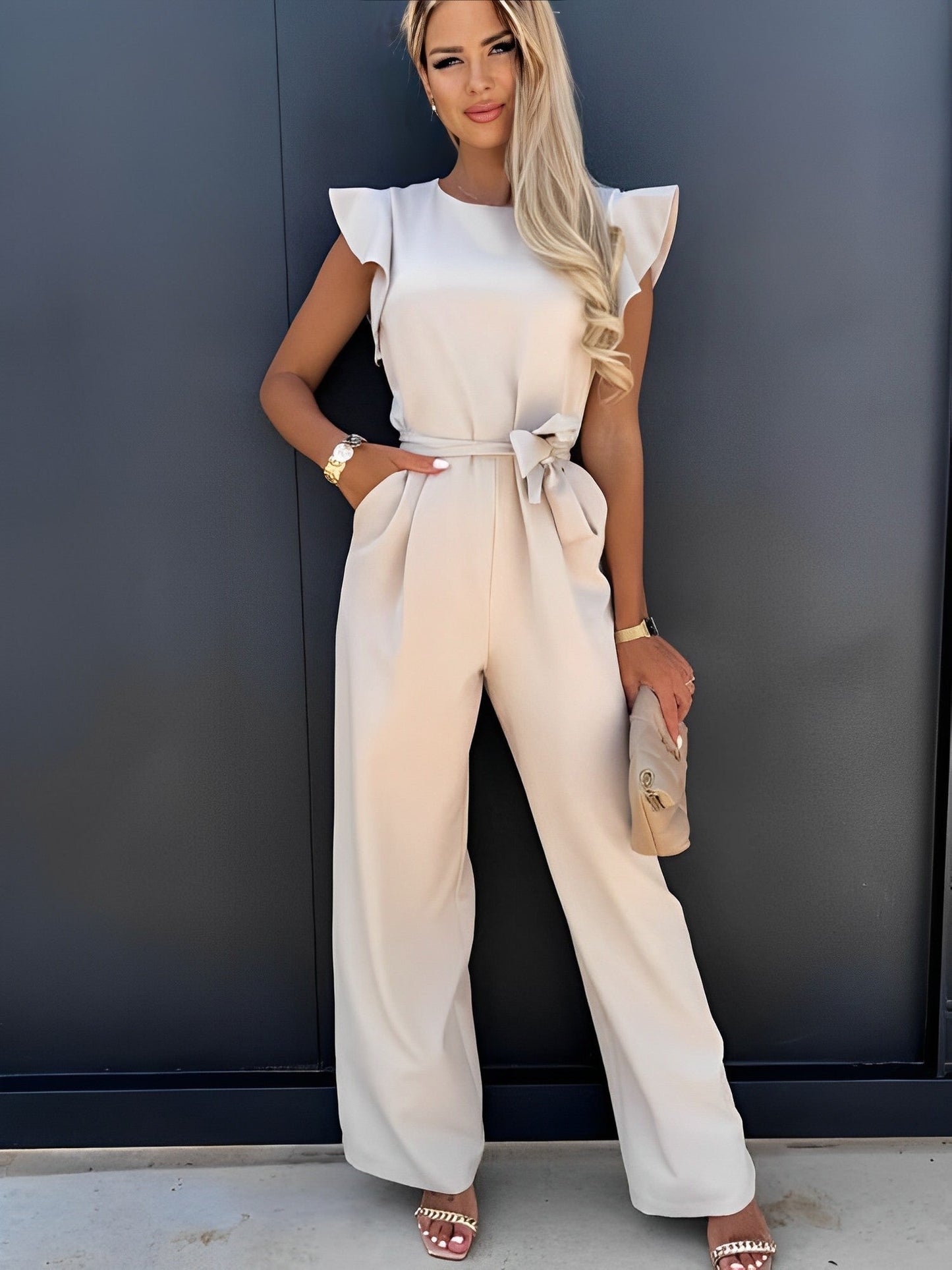 Veronica - Jumpsuit mit Gürtel und Rüschen