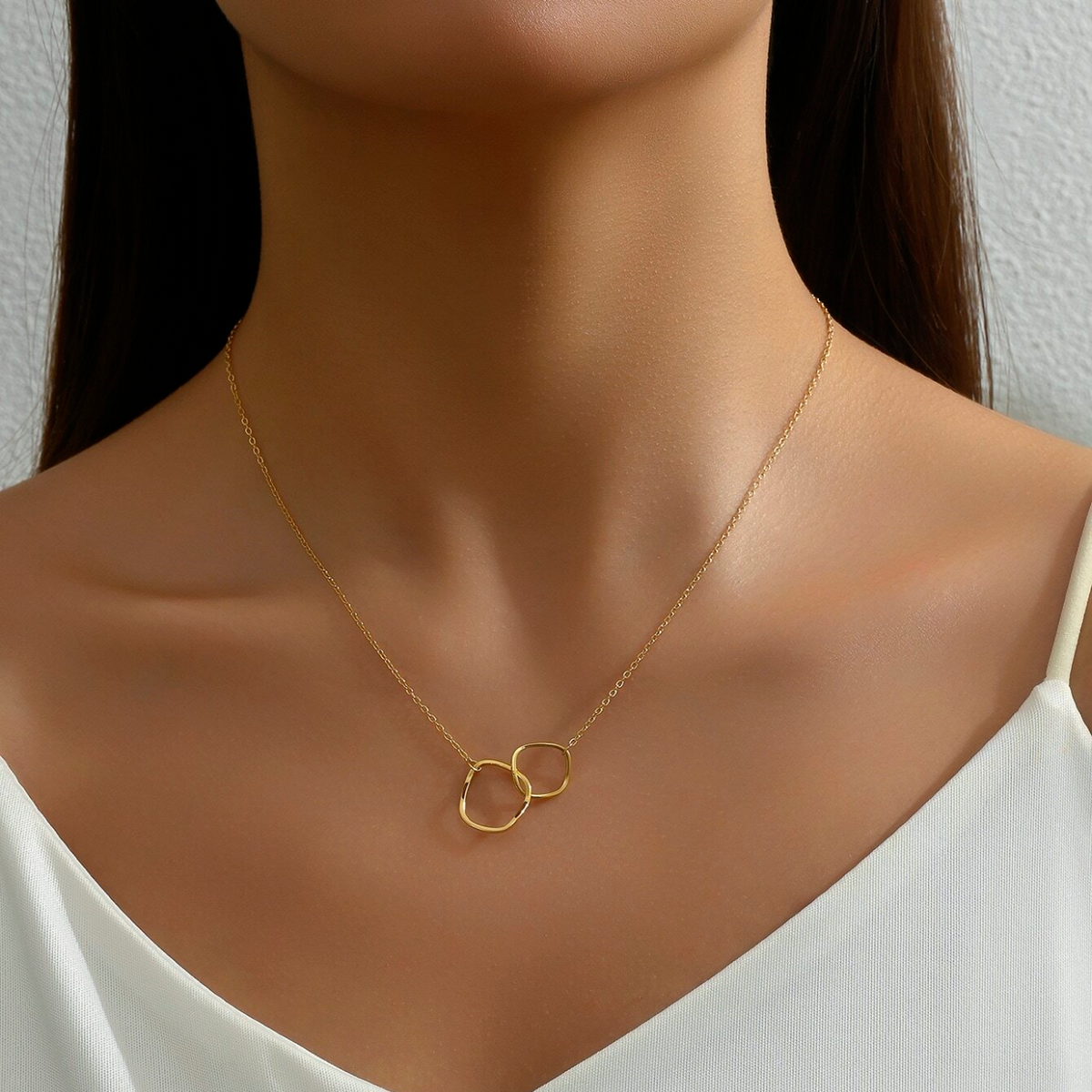 Kette mit doppeltem Schleifenanhänger