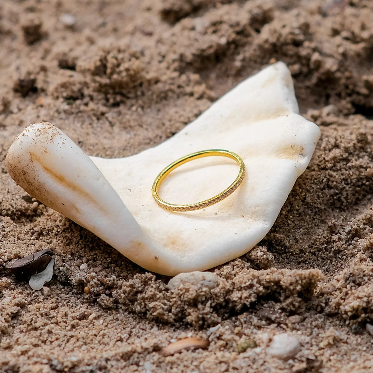 Zarra – Pavé-Ring aus strahlendem Gold