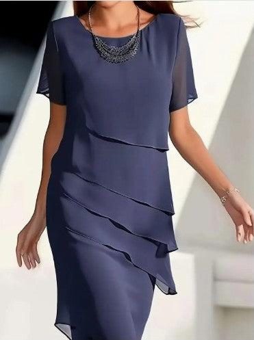 Cynthia - Elegantes Kleid, das schlank wirkt
