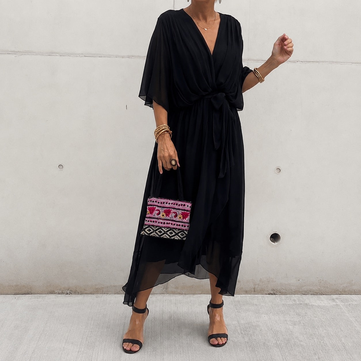 Loisa - Luftiges Kleid mit V-Auschnitt