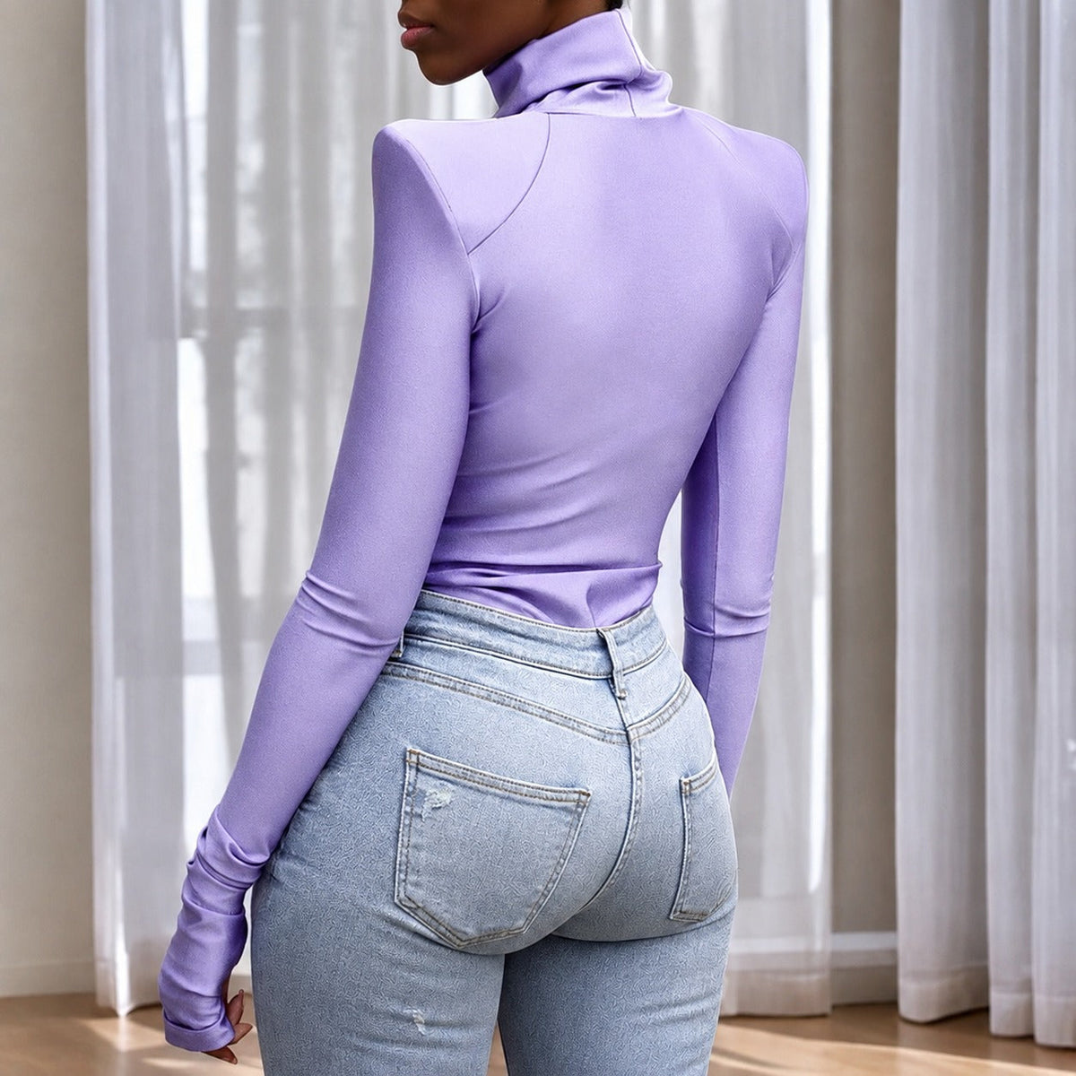 Ellery - Damenbody mit Stehkragen und speziellen Schulterdetails