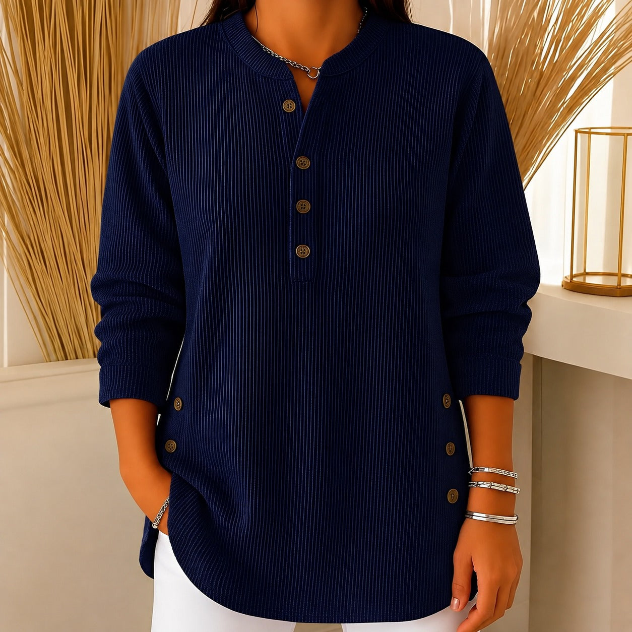 Jocelyn - Ein gemütlicher Damenpullover mit Knopfdetails