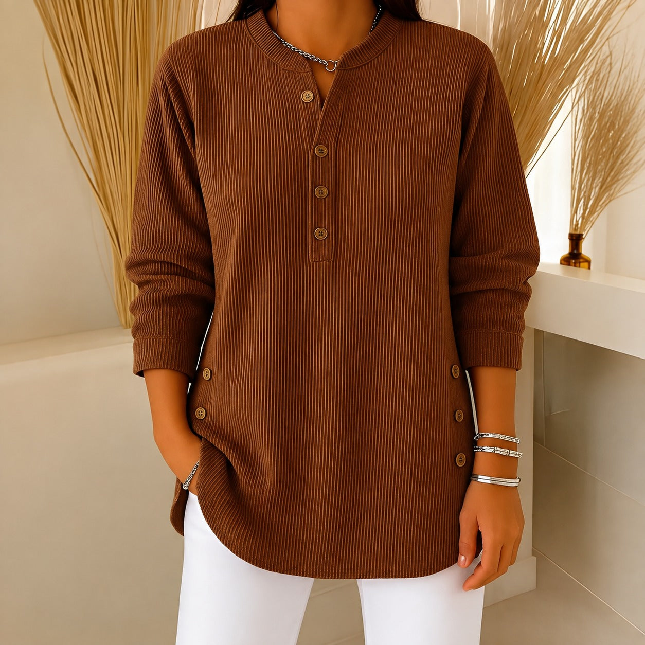Jocelyn - Ein gemütlicher Damenpullover mit Knopfdetails