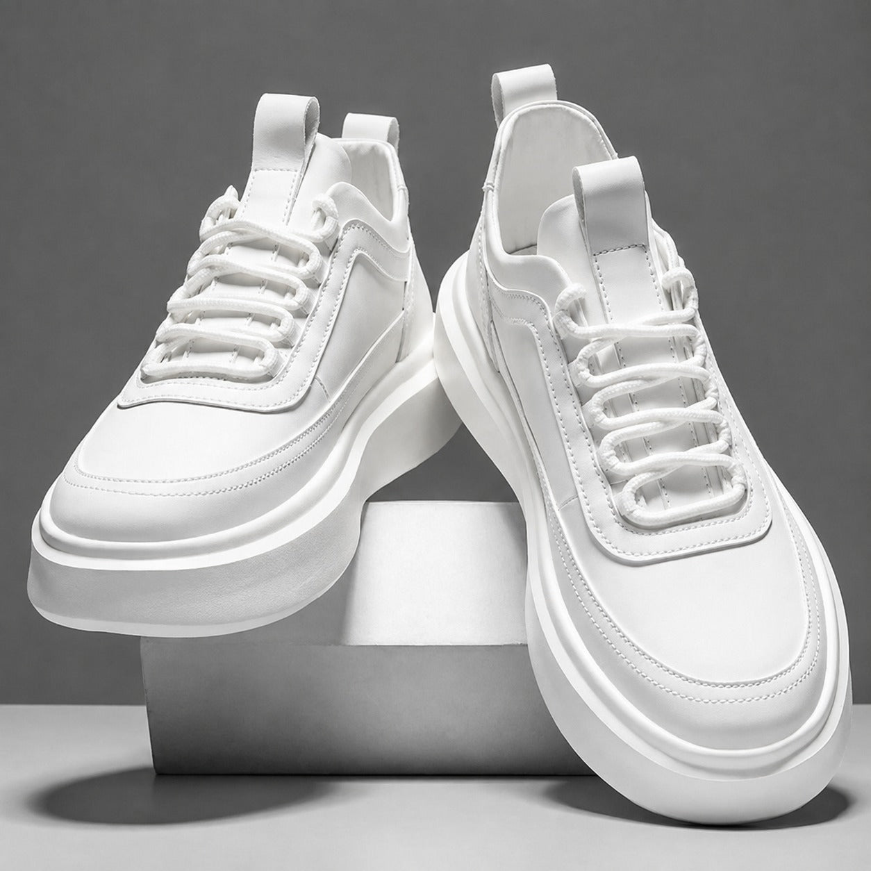 Tommy - Stilvolle und bequeme weiße Sneaker