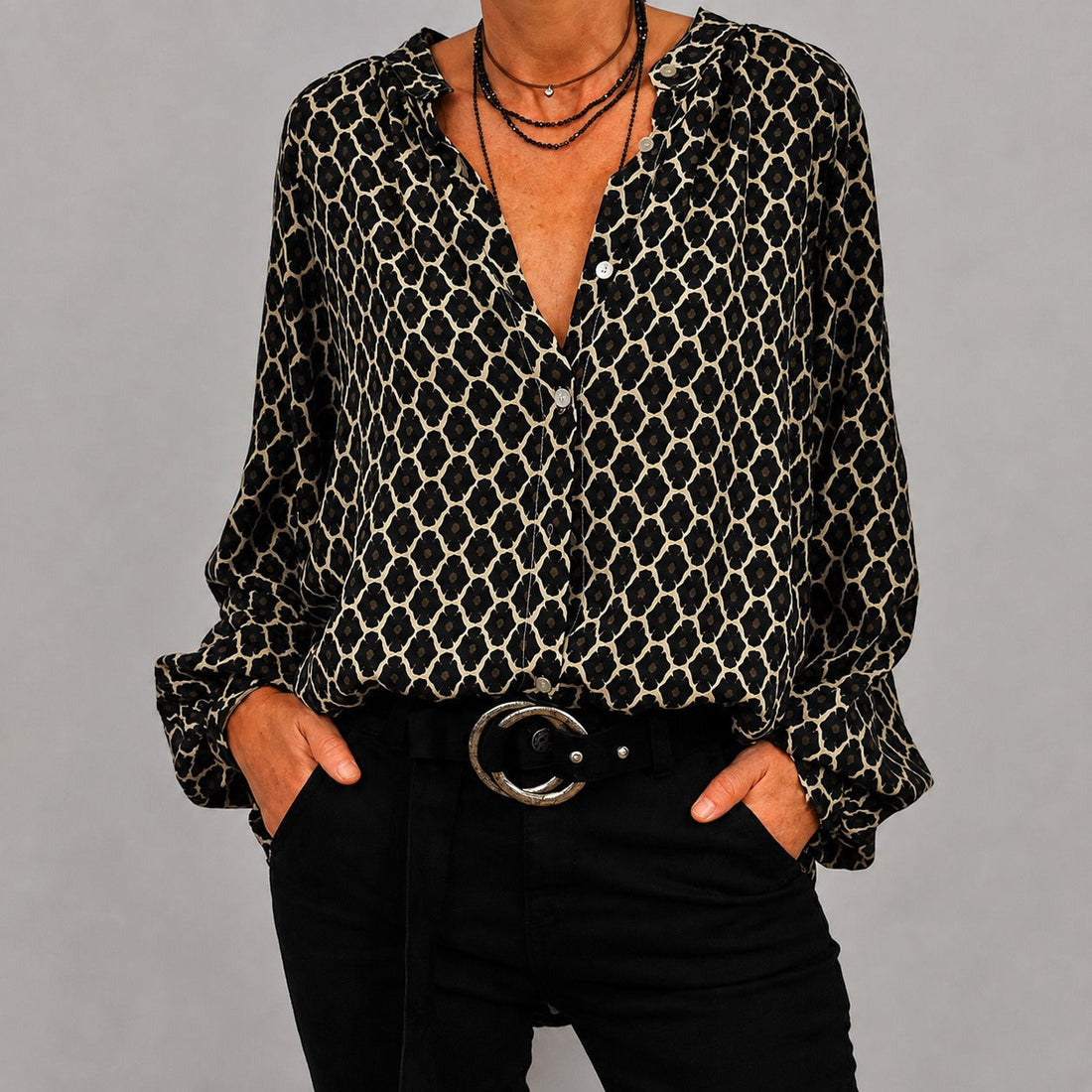 Zara - Locker geschnittene Bluse mit V-Ausschnitt