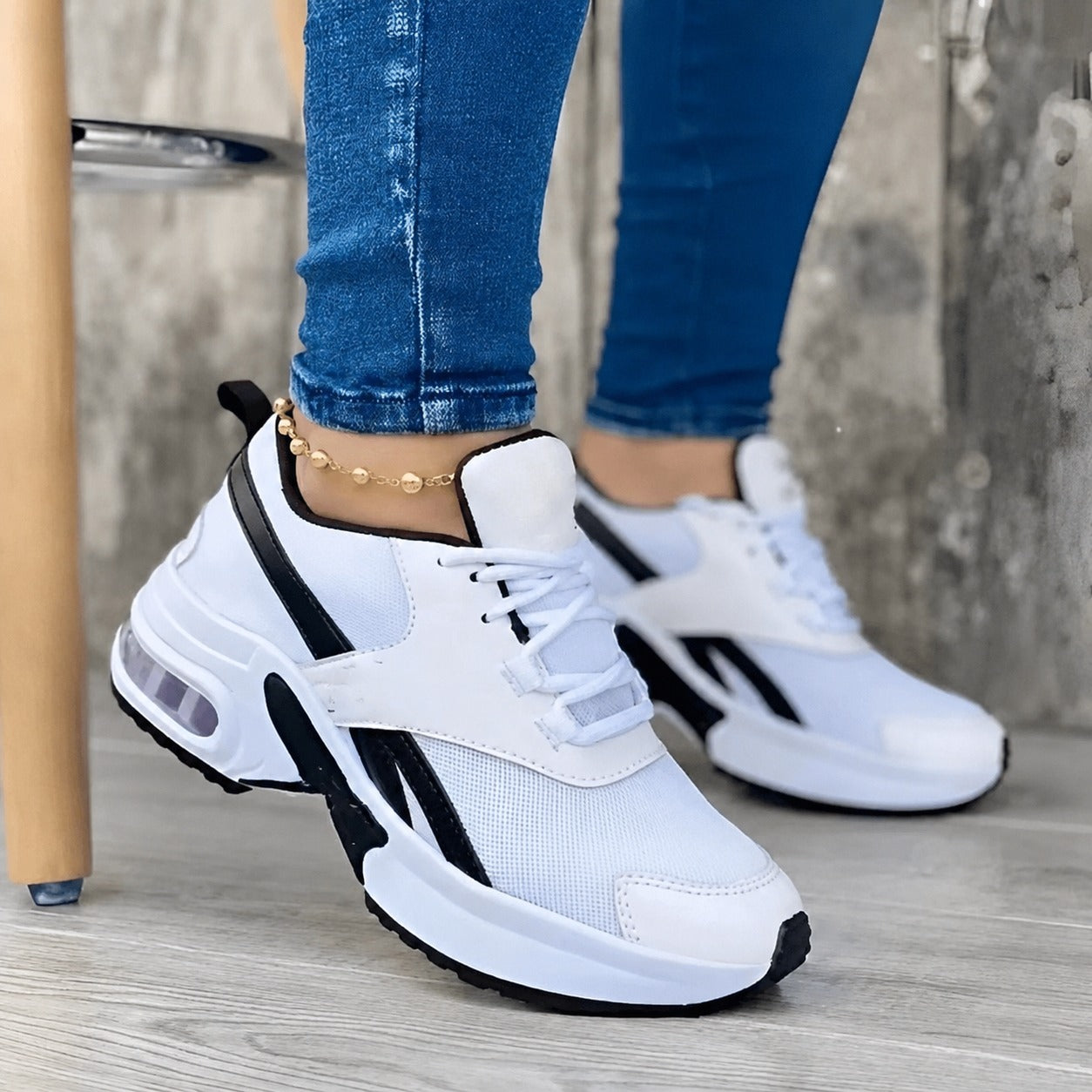 Nik - Modische und luftdurchlässige Sportschuhe