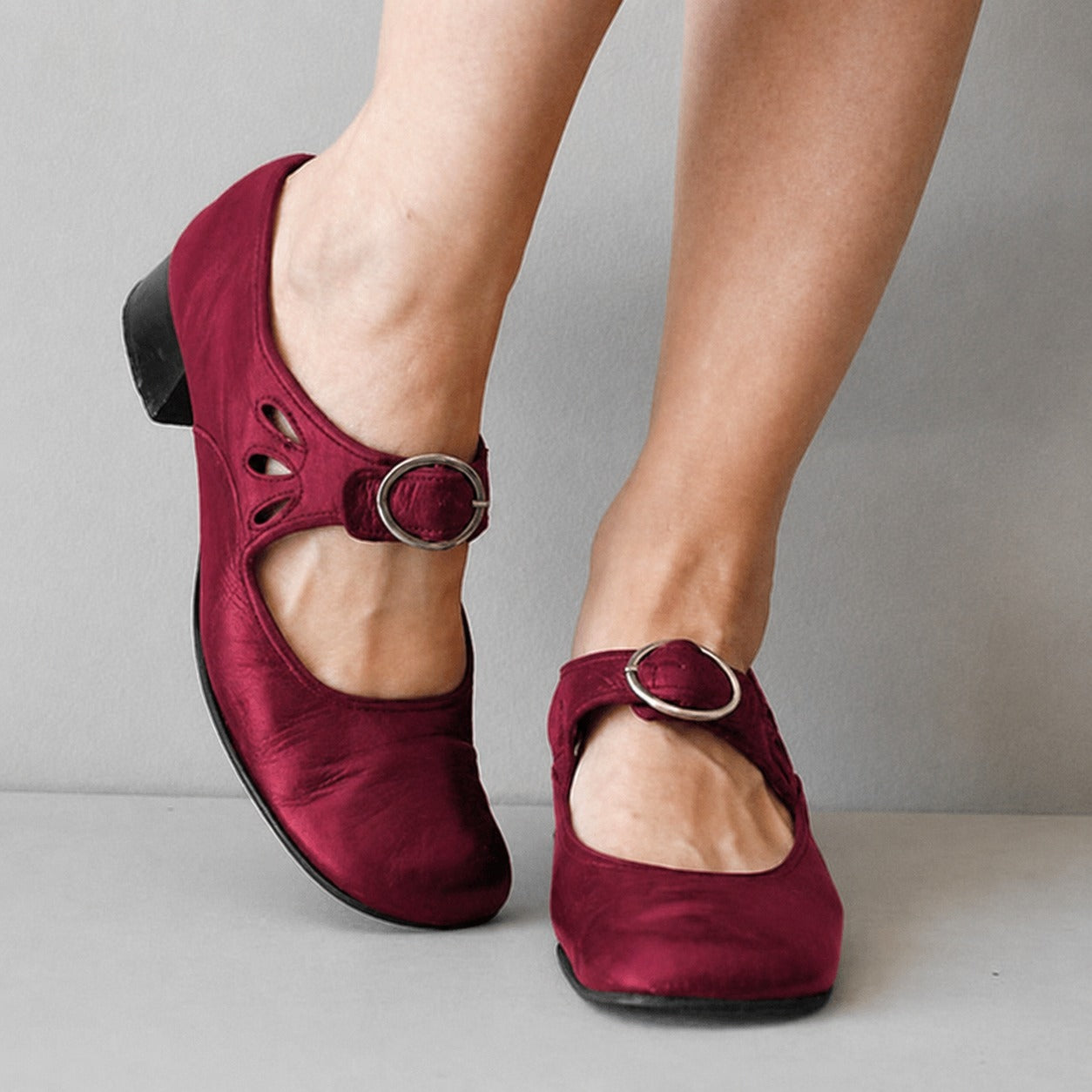 Beatrice - Trendige Sandalen mit anpassbarem Schnallenverschluss