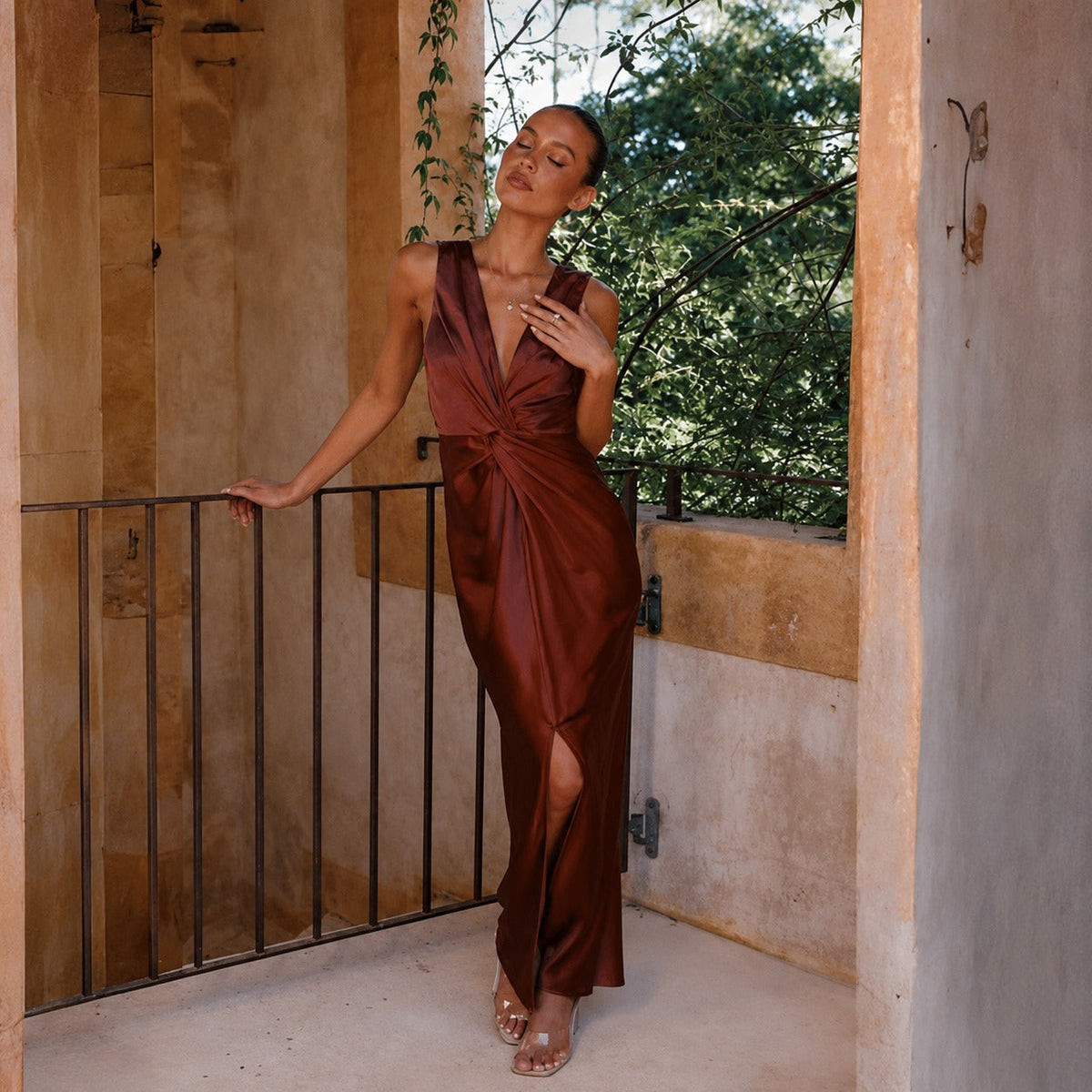 Elaine - Elegantes ärmelloses Abendkleid mit offenem Rücken