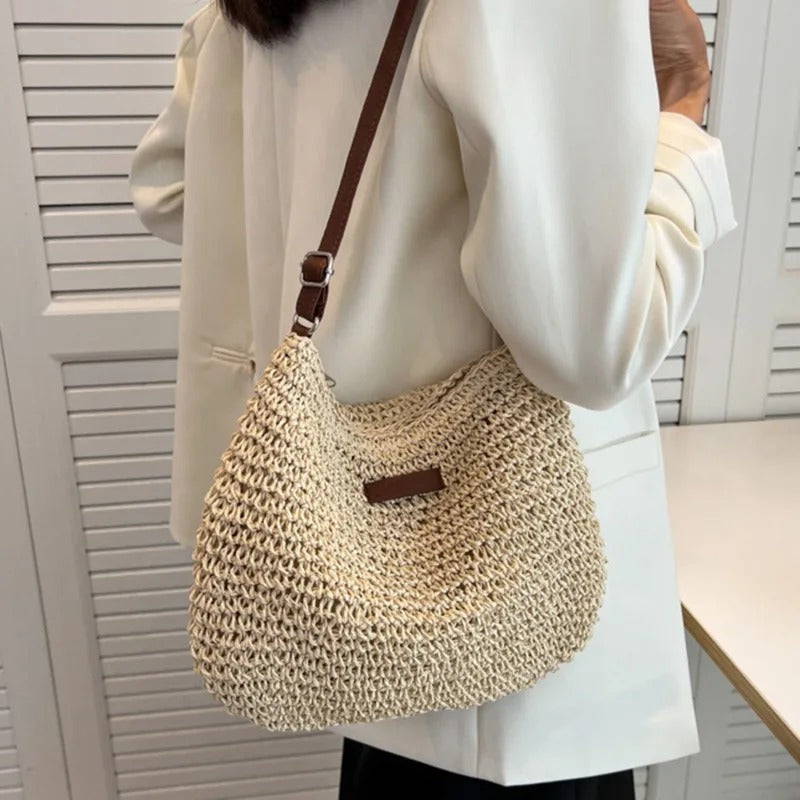 Camille – Chic geflochtener Beutel in neutralen Tönen