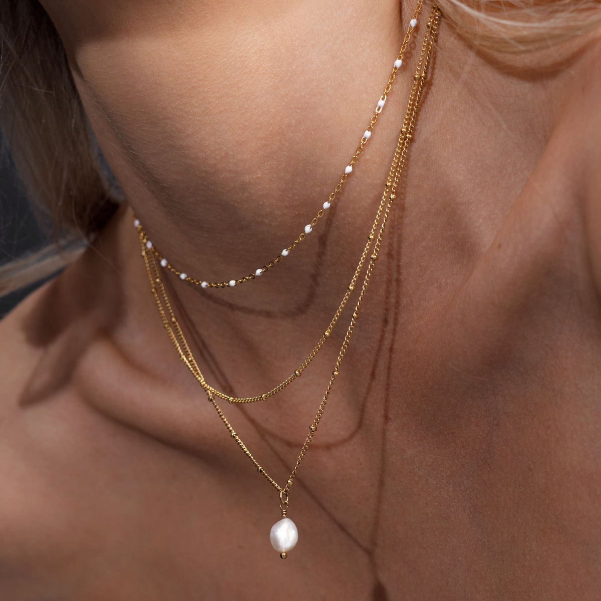 Aveline – Doppelcollier mit Goldperlen und Emaille
