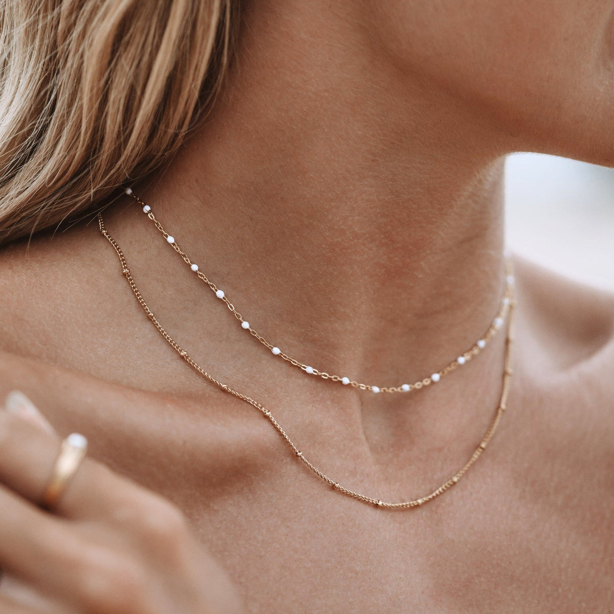 Aveline – Doppelcollier mit Goldperlen und Emaille