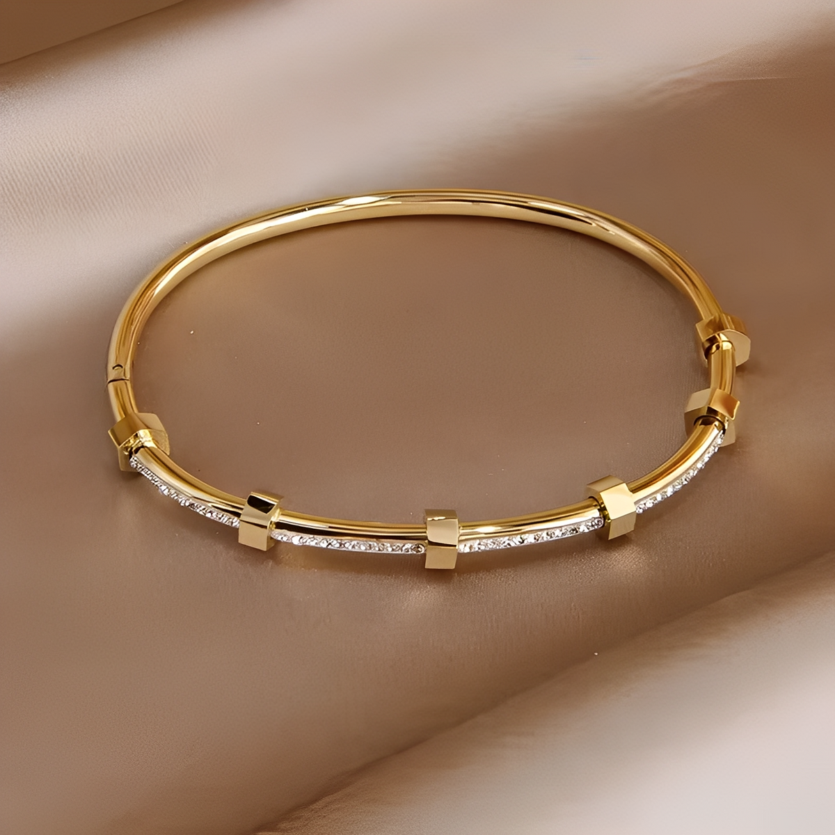 Amy – glänzende goldene Armbanduhr