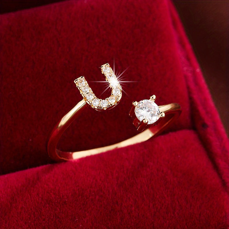 Nova – Offenes modernes Ring mit Initiale und Zirkonia