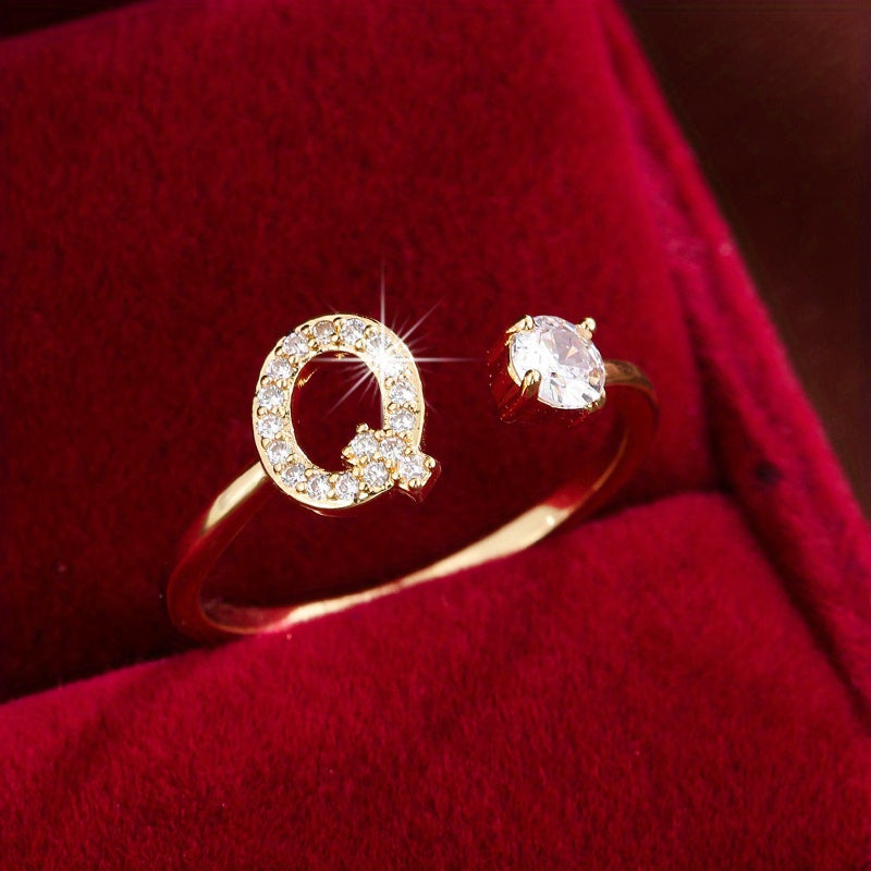 Nova – Offenes modernes Ring mit Initiale und Zirkonia