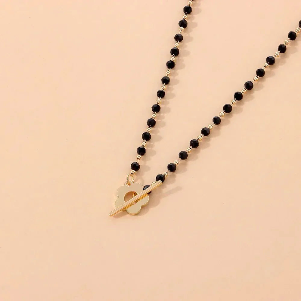 Naya - Choker-Halskette mit Blumenverschluss