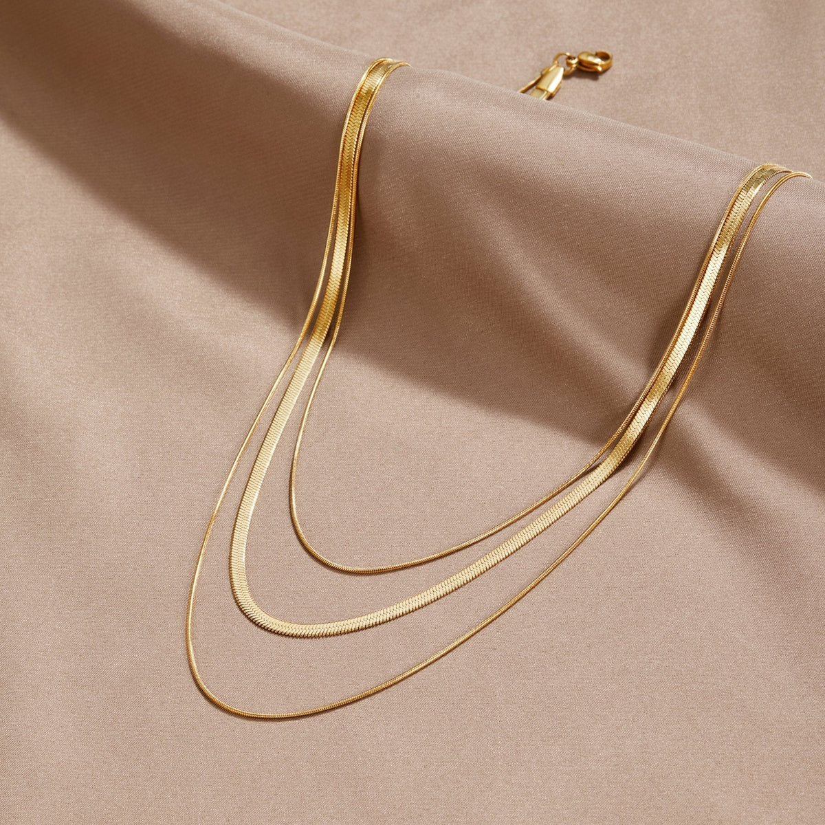 Agot – Mehrschichtige goldene Kette