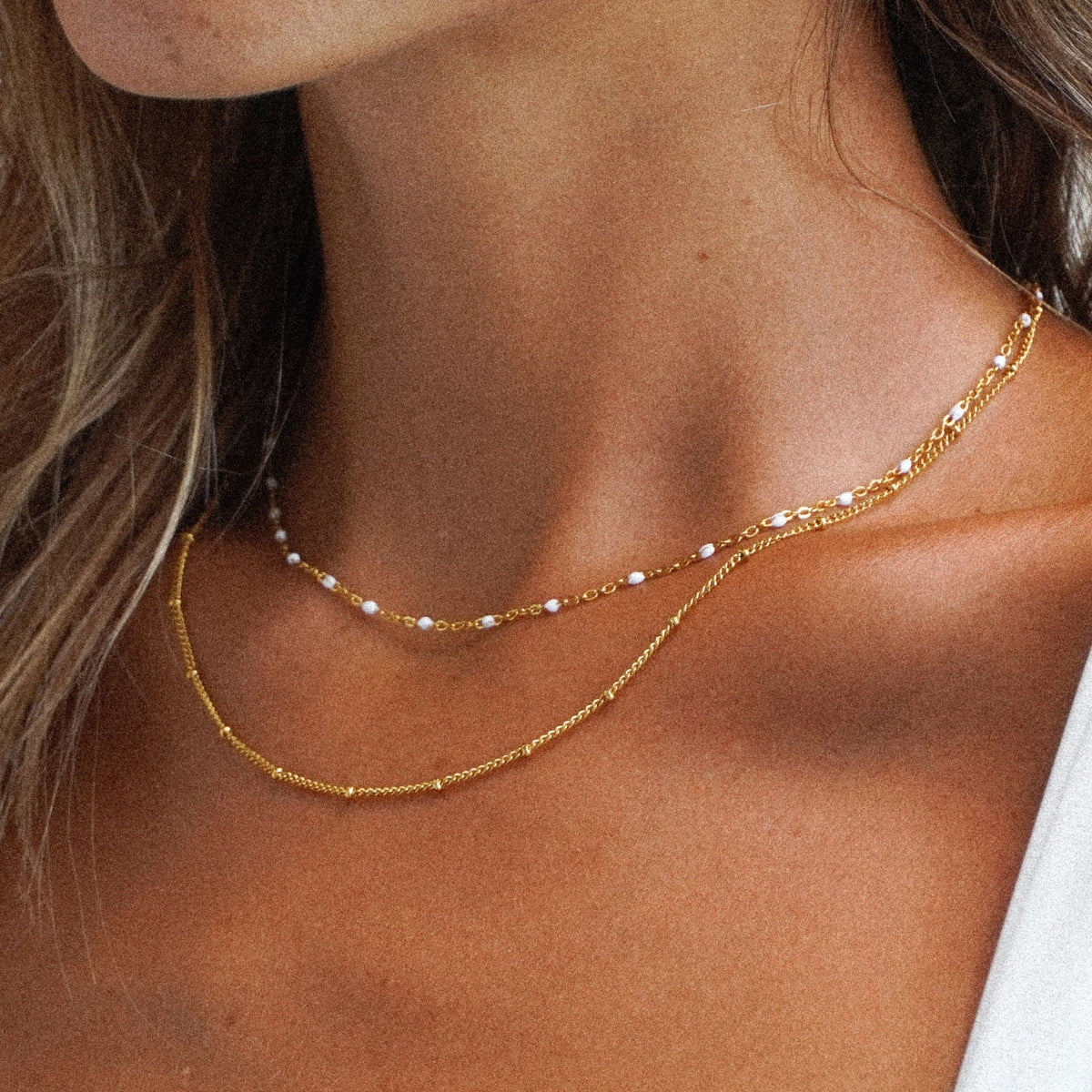Aveline – Doppelcollier mit Goldperlen und Emaille