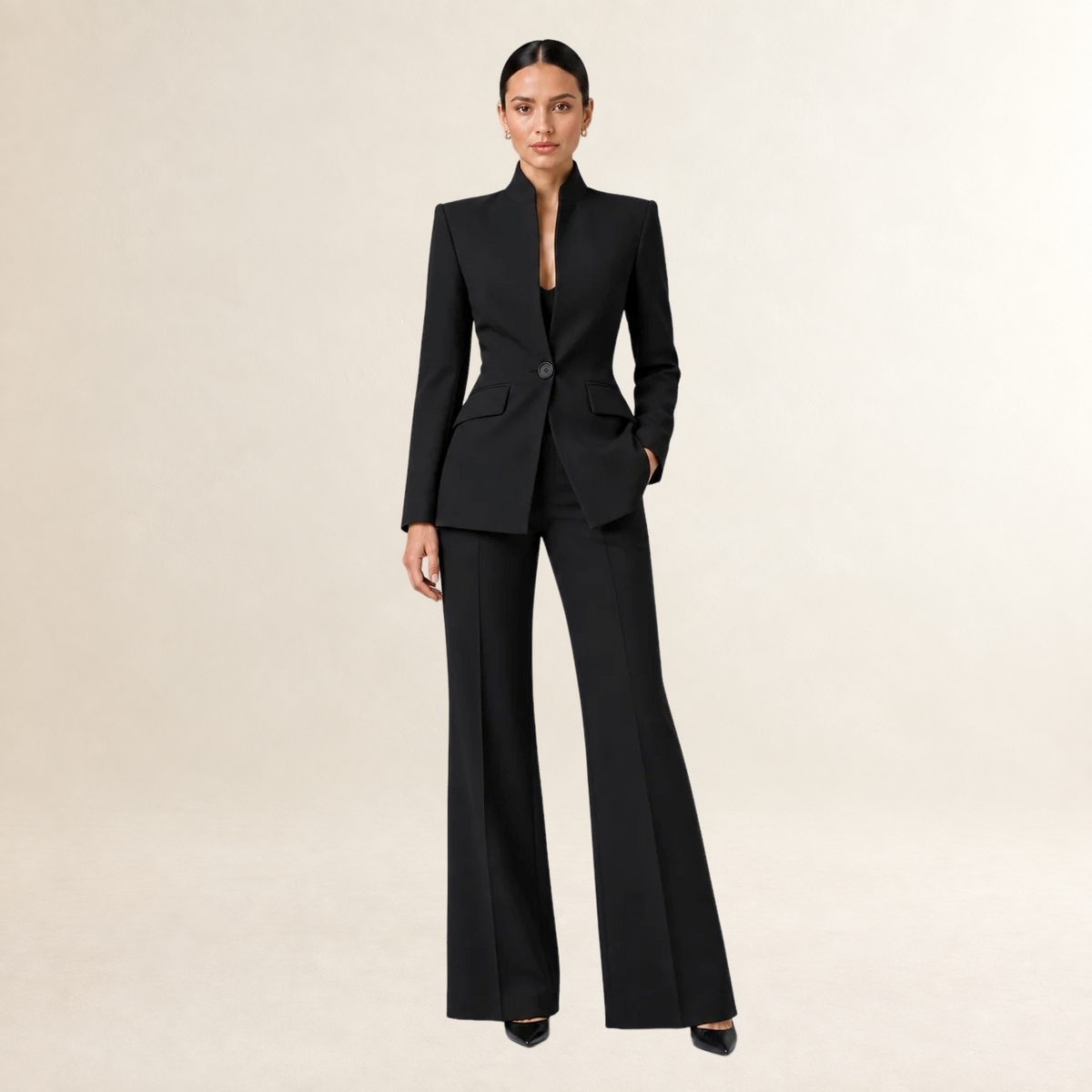 Damen-Hosenanzug mit tailliertem Blazer und weiter Hose - Kragenloses Design und figurbetonte Passform