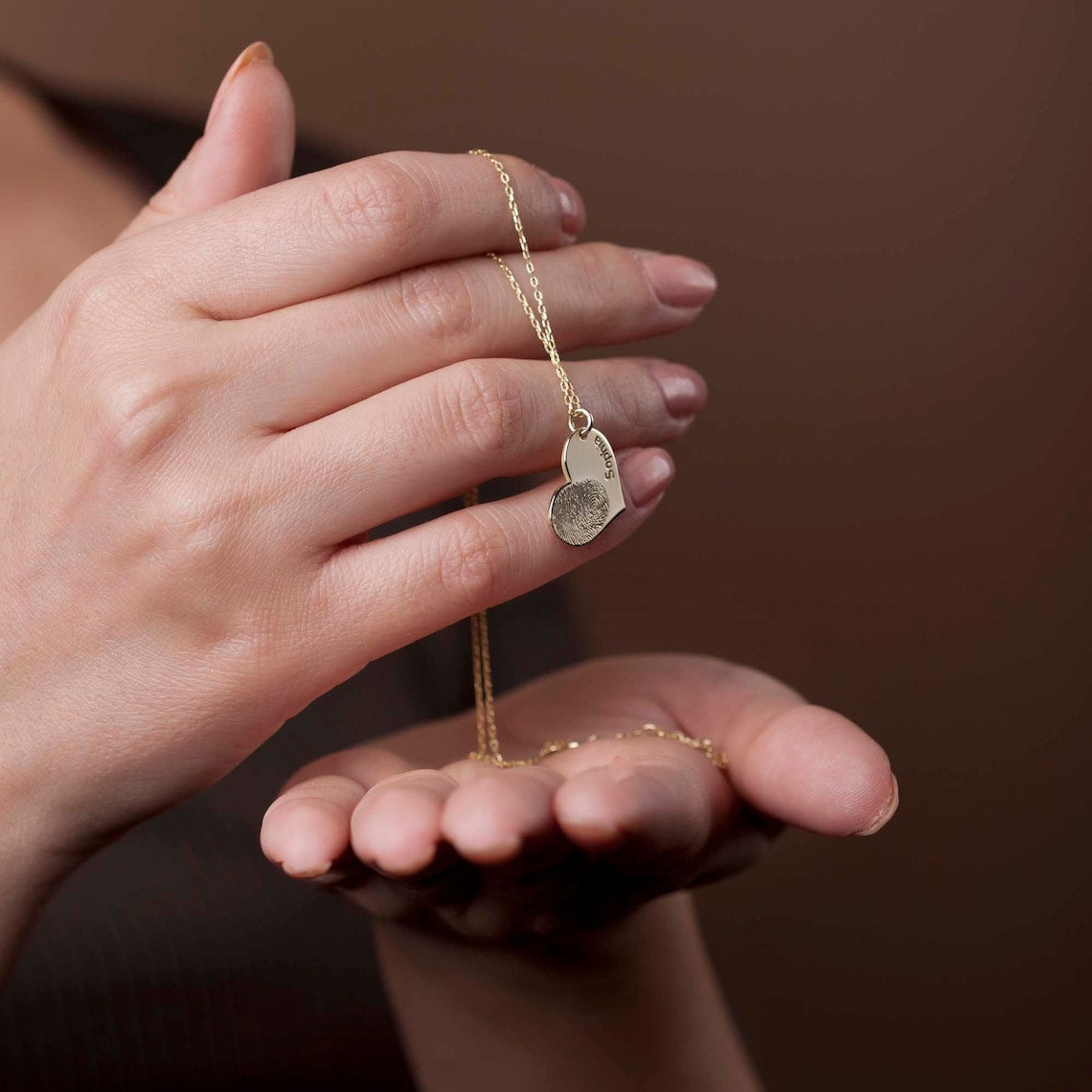 Fingerabdruck in Herzform - Halskette mit personalisiertem Namen