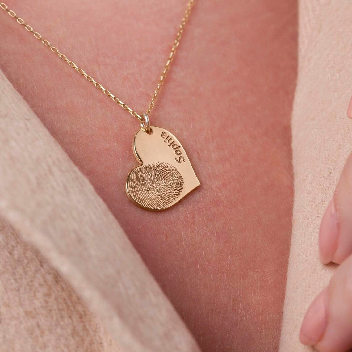 Fingerabdruck in Herzform - Halskette mit personalisiertem Namen