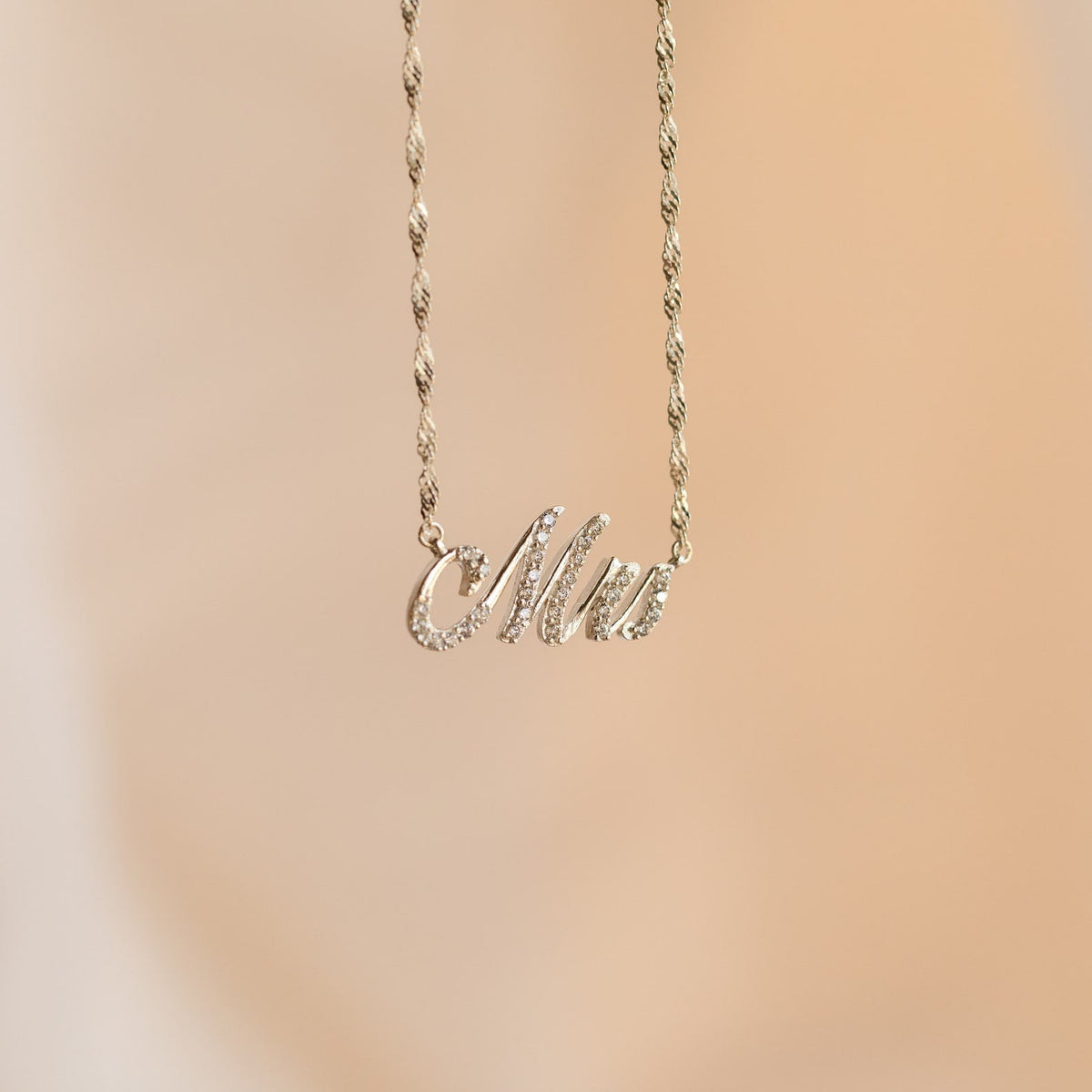 Claire – Halskette mit Namen Pavé Brillant