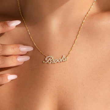 Claire – Halskette mit Namen Pavé Brillant